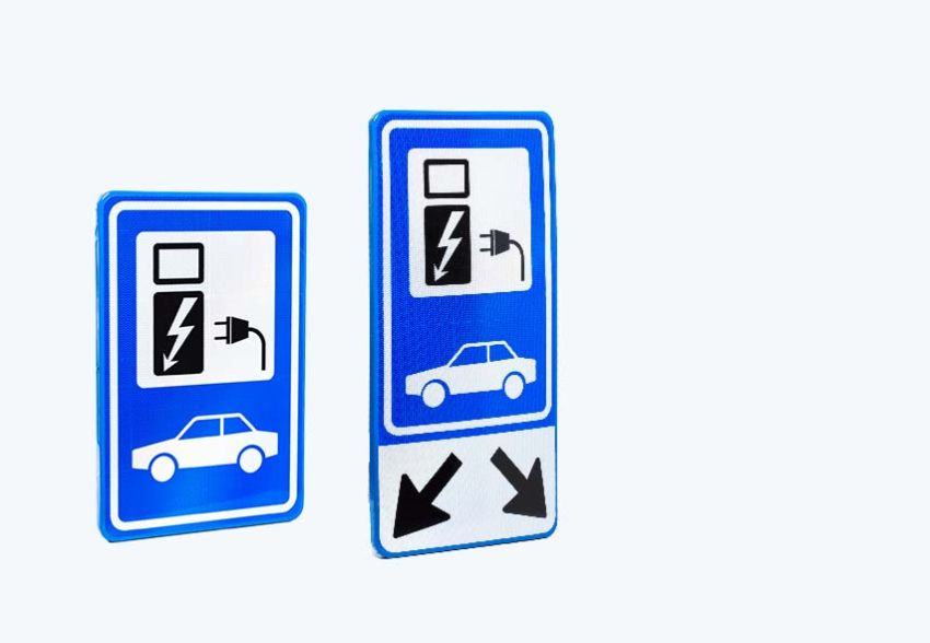 elektrische auto laadpaal verkeersbord parkeerplek