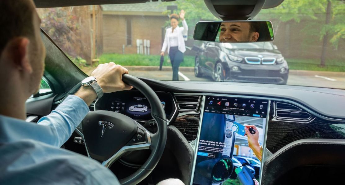 EVBox laadpaal op Tesla's scherm