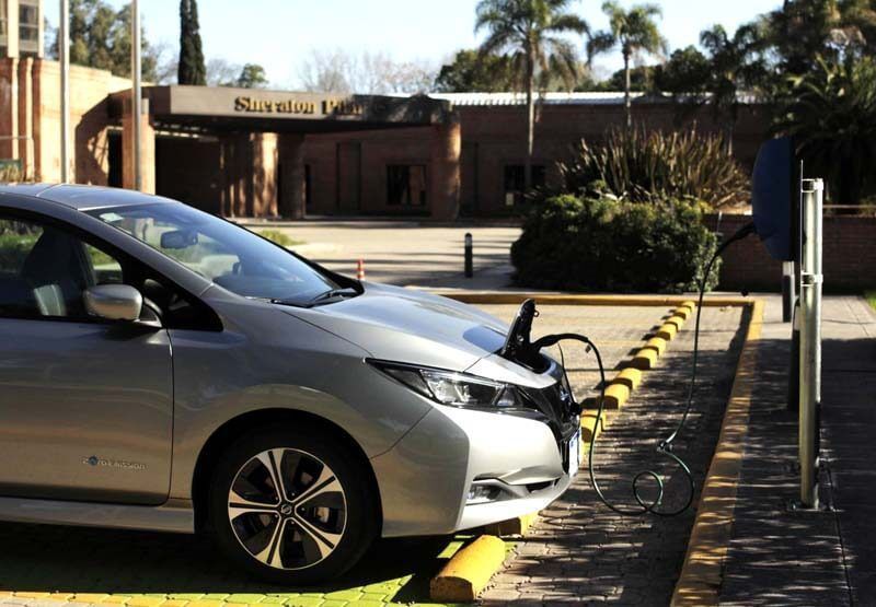 EVBox BusinessLine charging an electric car