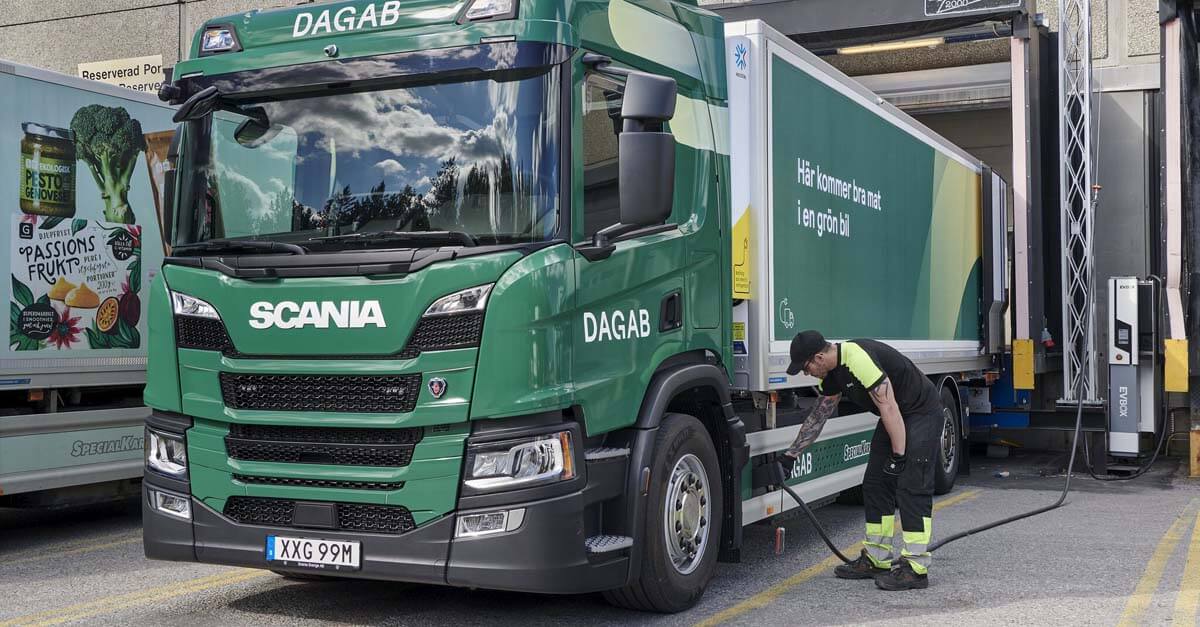 Scania Dagab Strom für Lebensmitteltransport in Stockholm EVBox