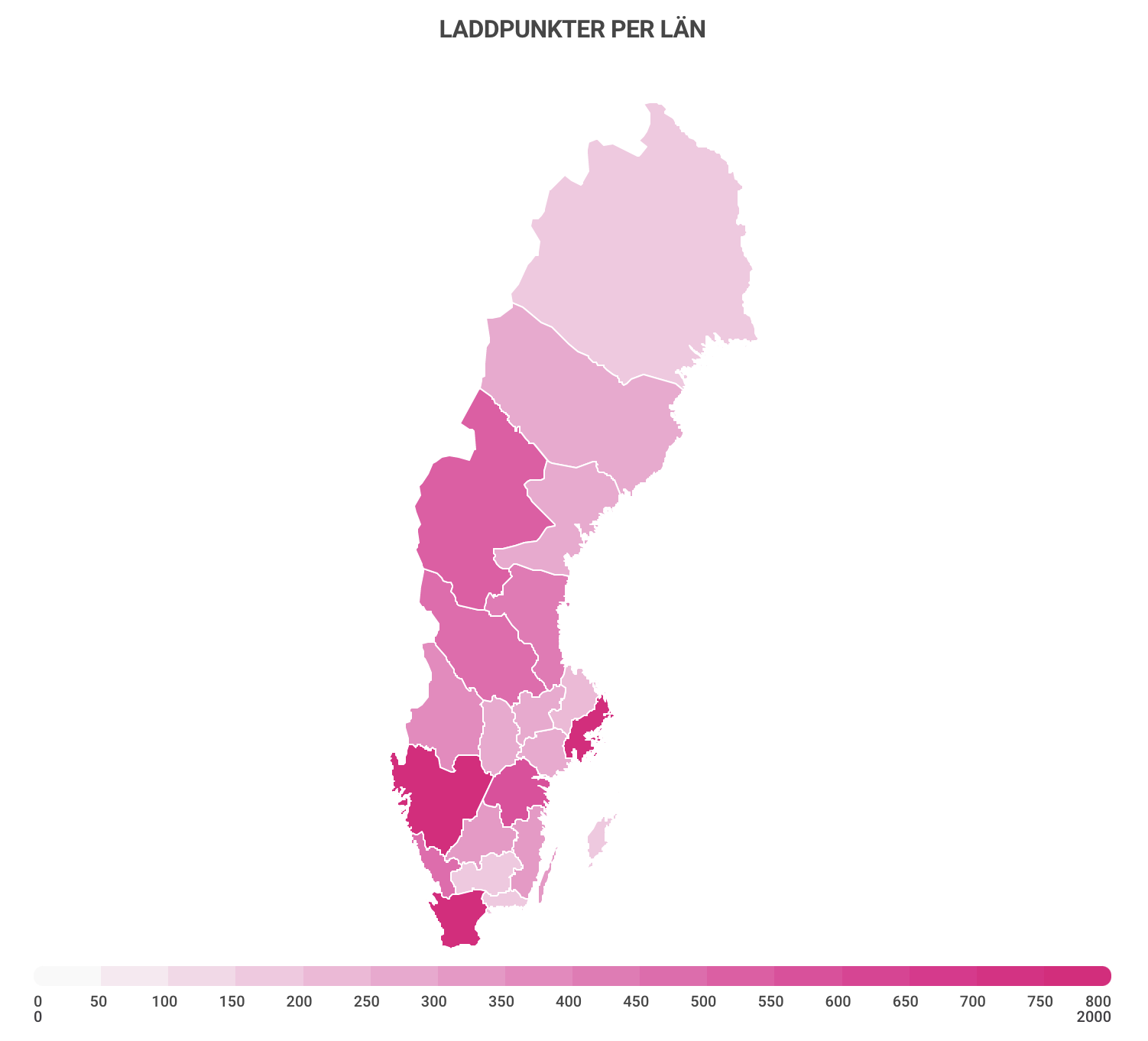 En rosa karta över Sverige som visar hur många laddpunkter det finns i olika län.
